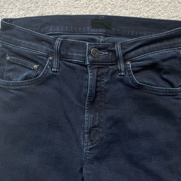 Mother Jeans. The Insider Ankle Jeans. Wash is Holding Hands. Size 26 - Picture 7 of 10